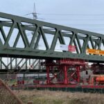 Meilenstein beim Betuwe-Ausbau: XXL-Eisenbahnbrücke bei Voerde eingeschoben