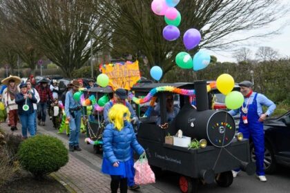 Oberlohberger feiern Kirchberg-„Veedel“: Karneval wie in Köln
