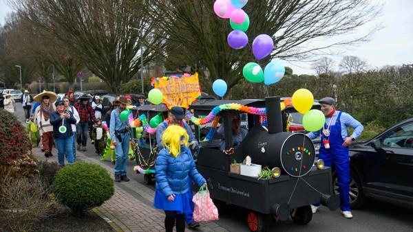 Oberlohberger feiern Kirchberg-„Veedel“: Karneval wie in Köln