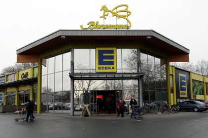 Plötzliche Parkbeschränkung bei Dinslakener Edeka – das droht bei Überschreitung