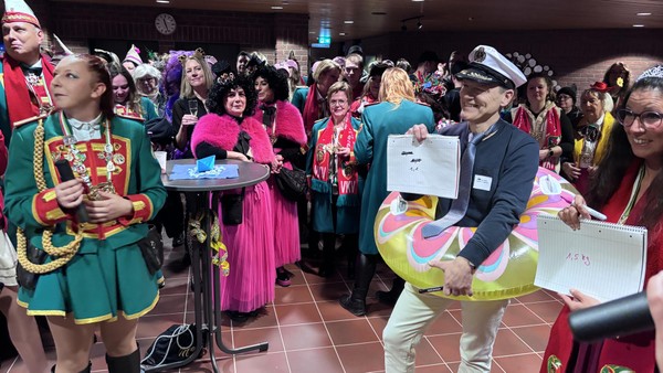 Rathaussturm in Voerde: Wie die jecken Weiber den Schlüssel zur Macht eroberten