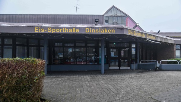 Schließt die Eissporthalle Dinslaken? Das verkündet der Bürgermeister im TV