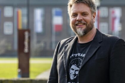 Singender Polizist Dennis aus Dinslaken geht mit Video viral: „total überrascht“