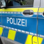 Unfall in Dinslaken: E-Bike-Fahrer (58) stürzt – Auto fährt weiter