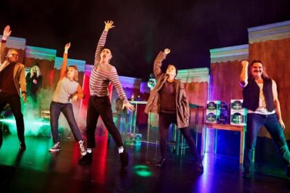 Wesel: Riesenandrang und Begeisterung bei „Herr Lehmann“-Stück der Burghofbühne