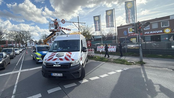 Dinslaken: Die B8 ist gesperrt – der übliche Grund