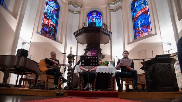 Dinslakener Kulturreihe endet mit dem Programm „Jetzt pfiff auch die Lokomotive“