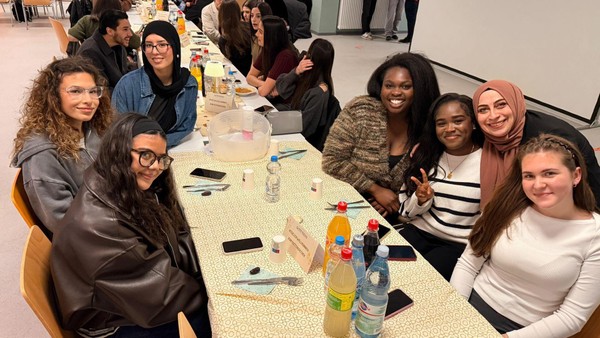 Fastenbrechen in Voerde: Comenius-Gesamtschule feierte besondere Tradition