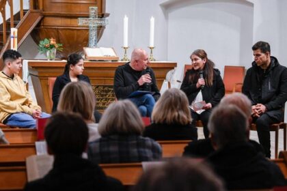 Friedensgebet in Hiesfelder Dorfkirche mit Blick auf den Krieg im Iran