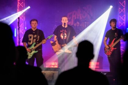 Harte Sounds und gute Werke bei „Together for a Reason“