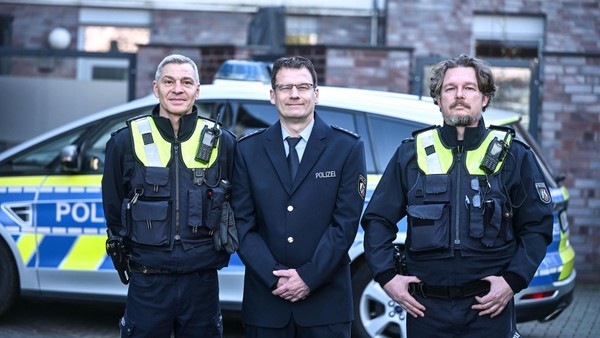 Hitlergruß und Vapes: Neue Bezirksbeamte der Polizei unterstützen Schulen