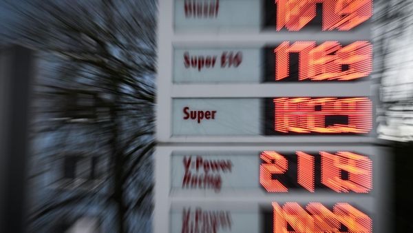 Iran-Krieg: Autofahrer „motzen“ über hohe Spritpreise – und resignieren