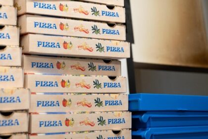 Kurioser Diebstahl in Voerde: Pizza-Taxi bei Lieferung entwendet