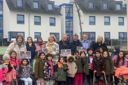 Lions Club Dinslaken hilft dem Friedensdorf mit großer Spende