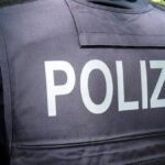 Mehrere Autos auf Dinslakener Parkplatz beschädigt – Polizei sucht Zeugen