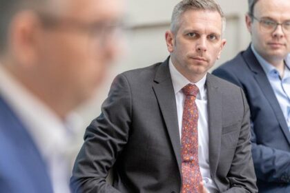 Sascha van Beek ein Jahr im Bundestag: „Manche Dinge trägt man über den Tag“