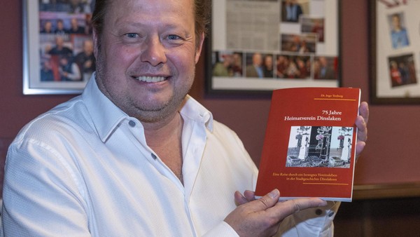 Wöllepomp statt WhatsApp: Wo Dinslaken einst Klatsch und Nachrichten austauschte