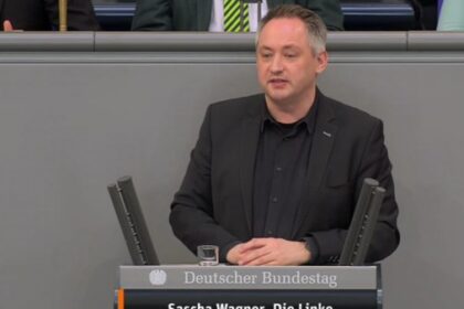 Wolf ins Jagdgesetz? Dinslakener zitiert Hape Kerkeling im Bundestag