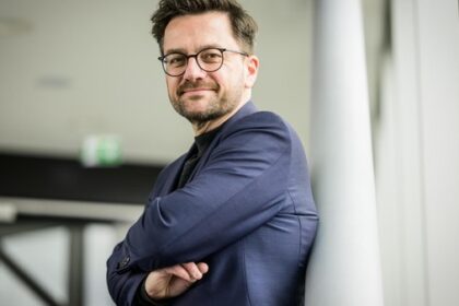 „AfD-Verbot jetzt“: Podiumsdiskussion in Dinslaken mit ehemaligem Minister