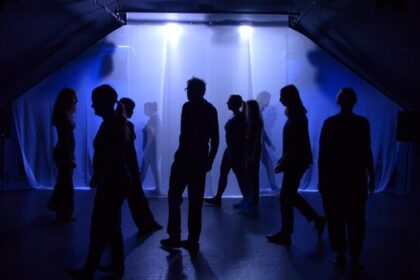 Amateurtheater in Dinslaken: eineinhalb Stunden düstere Realität