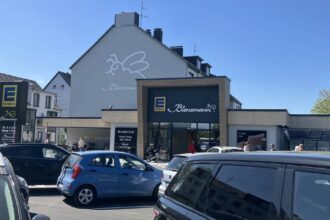 Augustastraße in Dinslaken: Edeka Bienemann neu eröffnet – „Neue Luft zum Atmen“
