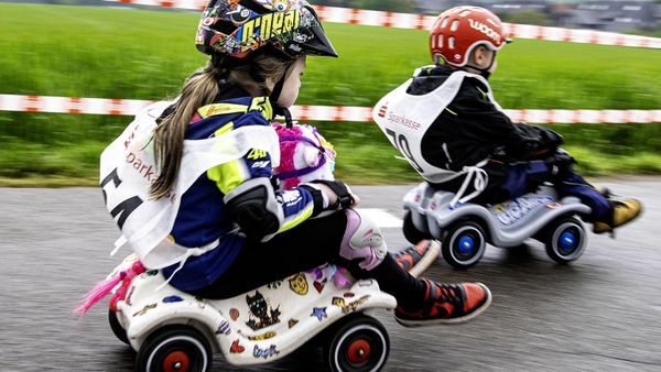 Bobby-Car-Rennen in Hünxe: Rasanter Spaß für die ganze Familie in Bruckhausen