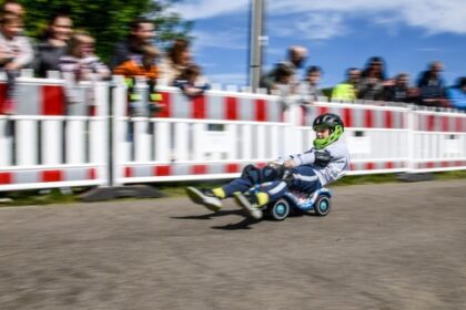 Bobby-Car-Rennen in Hünxe: Schreckmoment bei der Siegerehrung