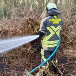 Brand in einem Hünxer Waldstück – Feuerwehr im Einsatz