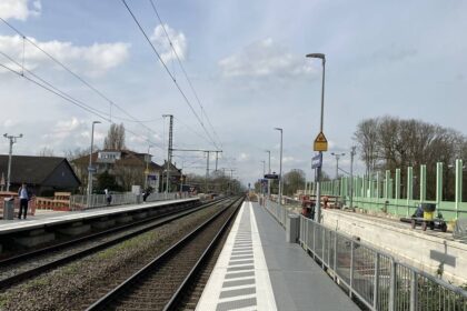 Die Bahn baut: Neue Bahnsteige in Voerde bald benutzbar