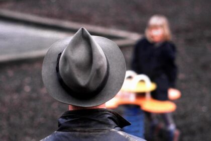 Dinslaken: Mann wollte 10-Jährige in Auto locken – Polizei sucht diesen Fahrer