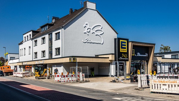 Edeka-Filiale an der Augustastraße in Dinslaken eröffnet mit neuen Parkregeln