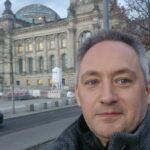 Ein Jahr Bundestag: Abgeordneter spricht Klartext über AfD, Diäten und Heute-Show