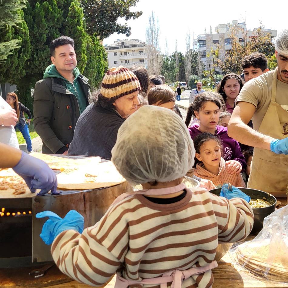Friedensdorf im Libanon: Ein Mädchen singt im Spielzimmer, während draußen Drohnen fliegen