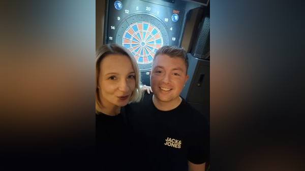 Goldene Meile in Dinslaken: Gruppe zieht durch Kneipen – die Challenge