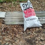 Illegale Müllentsorgung in Hünxe: Dreiste Unbekannte kippen Asbest-Müll auf Wanderparkplatz