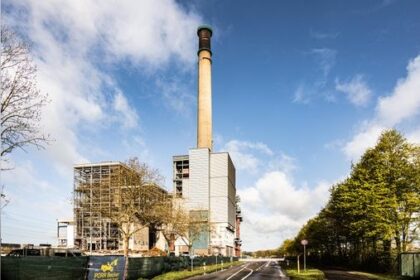 Kaminabriss in Voerde: Schafft Abbruchbagger 70 Meter bis Ende Mai? Das sagt RWE