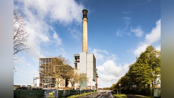 Kaminabriss in Voerde: Schafft Abbruchbagger 70 Meter bis Ende Mai? Das sagt RWE