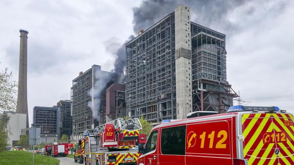 Nach Feuer am Kraftwerk Voerde: Brandbereich weiterhin gesperrt – der Grund