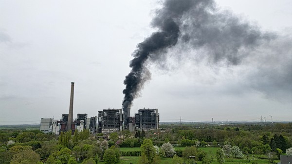 Nach Großbrand im ehemaligen Kraftwerk Voerde: So geht es weiter
