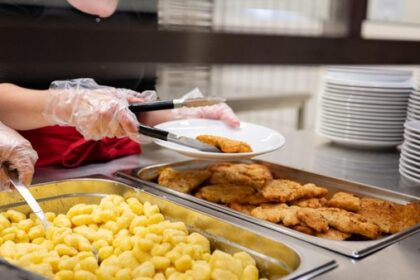 OGS-Streit in Dinslaken eskaliert: Hunderte Eltern verweigern Unterschrift