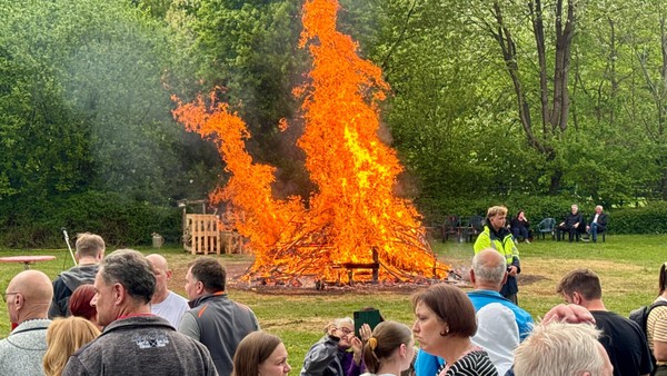 Osterfeuer und mehr: Das geht am Osterwochenende in Dinslaken, Voerde und Hünxe