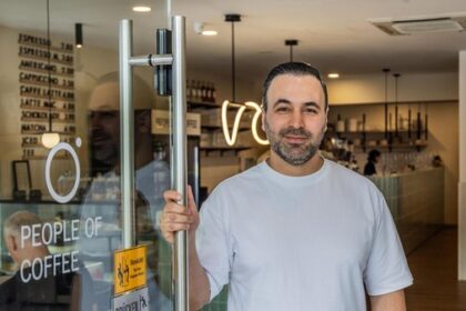 People of Coffee expandiert: Wo Dinslakener Café-Chef neue Filiale eröffnet