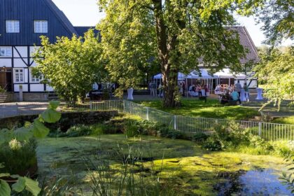 Radeln im Revier: Kuchen, Kaltgetränke und Schlafen in einer Kanalröhre