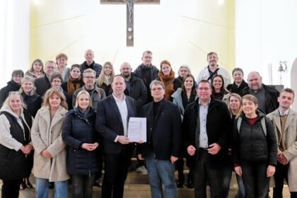 Umbau der St.-Jakobus-Kirche in Dinslaken: Förderbescheid wurde überreicht
