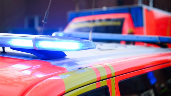 Unfall in Hünxe-Drevenack: 19-Jähriger bei Wendemanöver schwer verletzt