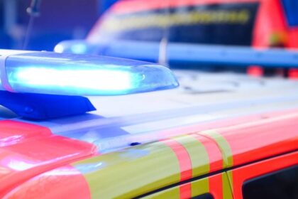 Verkehrsunfall in Dinslaken: 44-Jährige bei Frontalzusammenstoß schwer verletzt