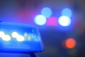 Verkehrsunfall in Voerde: Motorradfahrer überholt trotz Verbot – schwer verletzt