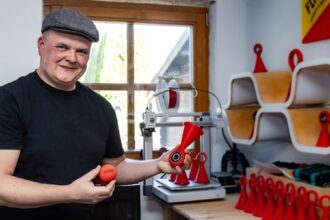 Von der Garage aus: Mit diesem Spielzeug erobert Ronny aus Voerde die Welt