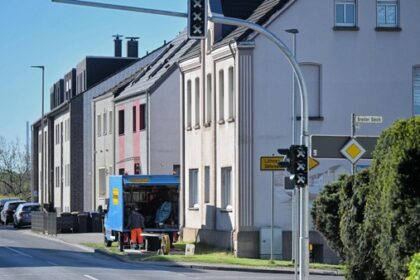 Ampel Breiter Deich in Voerde steht: Warum sie noch nicht eingeschaltet ist