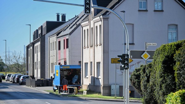 Ampel Breiter Deich in Voerde steht: Warum sie noch nicht eingeschaltet ist